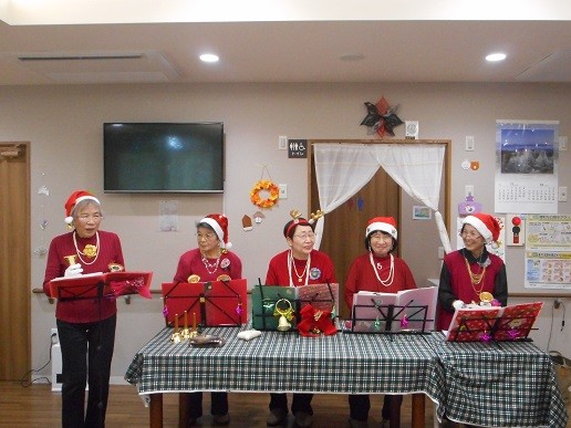 ハンドベルとオカリナ