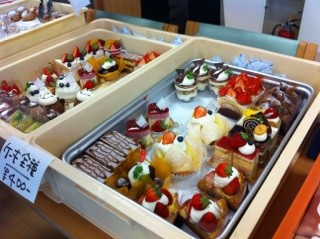 スイーツの訪問販売がやってきた♪