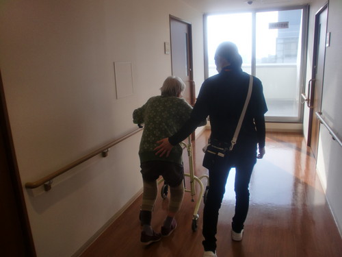 歩行訓練。。。