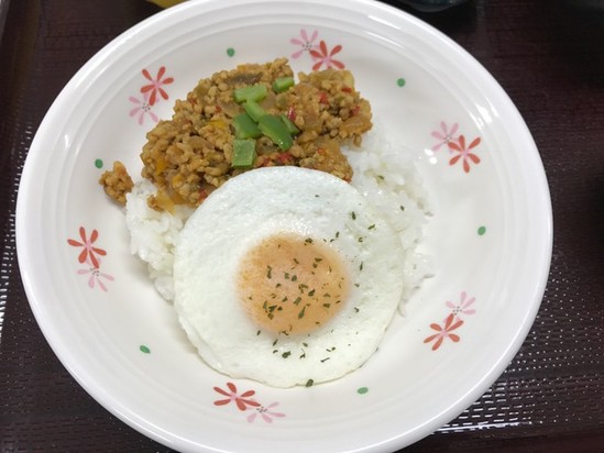 今日の昼食のご紹介です♪