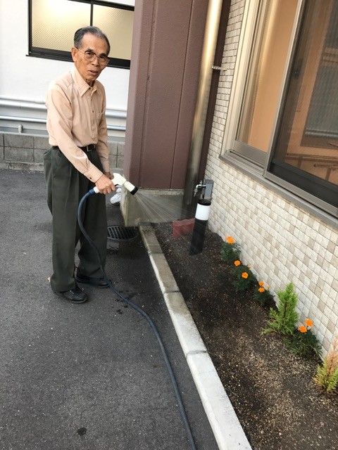 お世話になります！