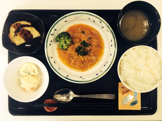 本日の昼食をご紹介致します！