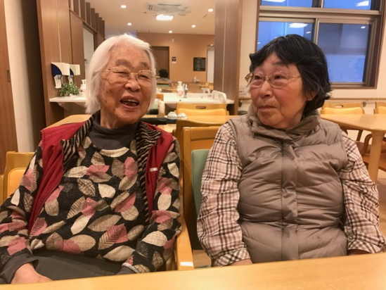 肩を並べて。。。