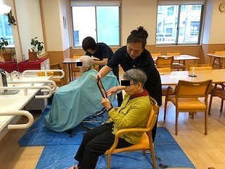 ～訪問理美容ふれんど～