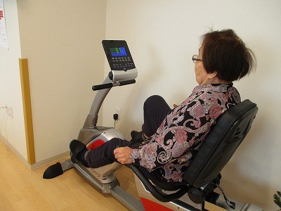 リカンベントバイク デイサービス アルファリビング姫路城西 スタッフブログ あなぶきの介護