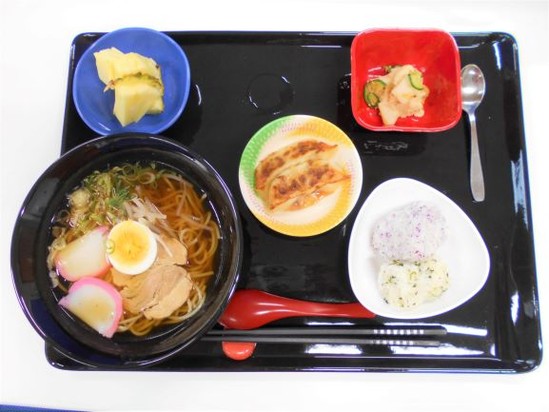 ラーメン定食(*'ω'*)