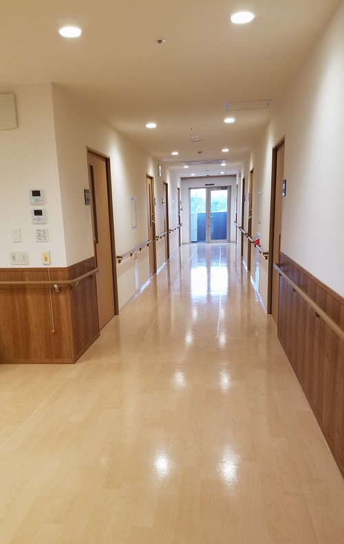 お部屋で何してるの？