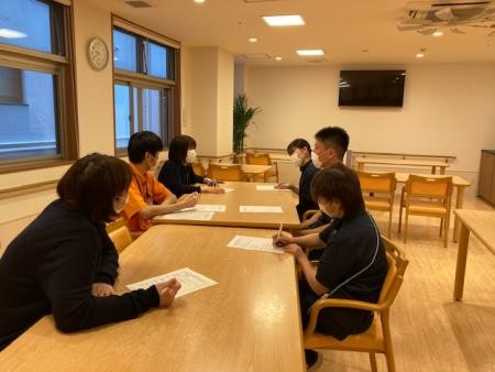 介護ミーティング。