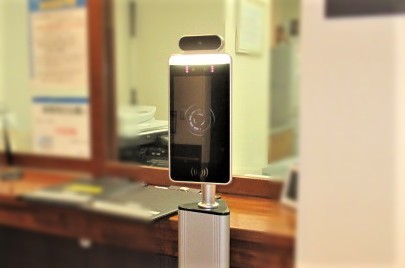 顔認証検温装置