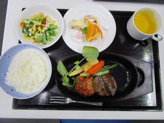 【ステーキ＆ハンバーグ】　2月食事イベント♪