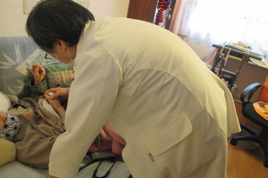 ノエルクリニックの佐藤先生が往診に来られました！