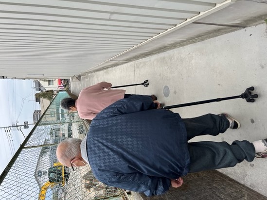 おふたり仲良く買い物へ