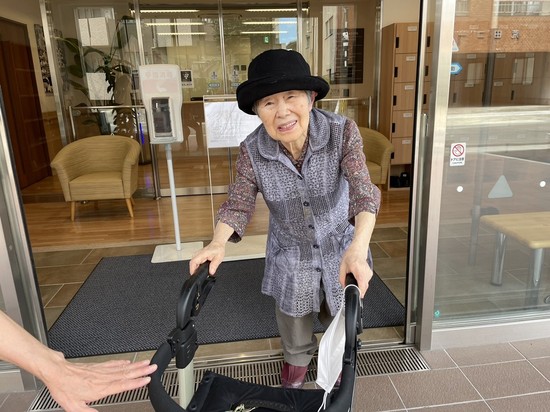 お散歩に行ってきます(^^)/