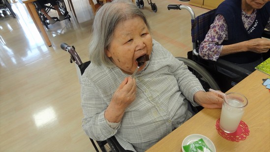 お楽しみのおやつ ♪