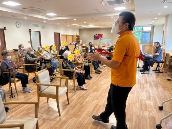 久しぶりの音楽療法