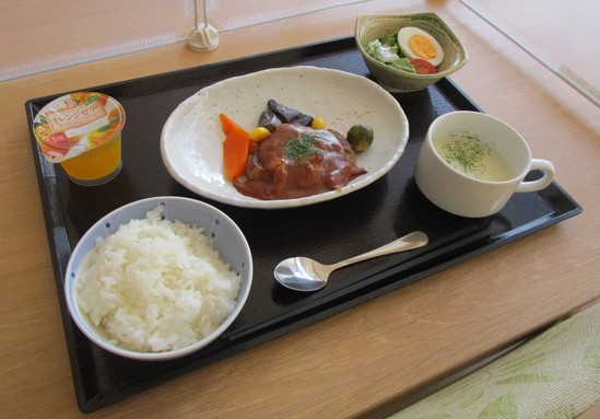 秋の装いハンバーグ♪