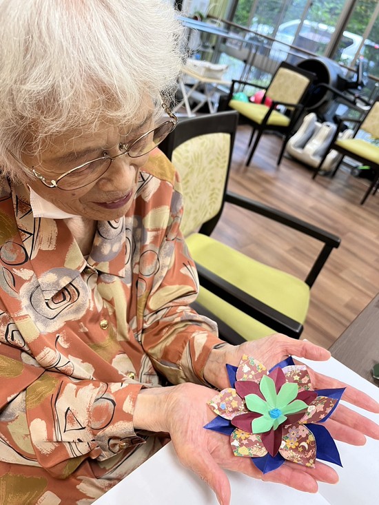 ポインセチアのクリスマスツリー